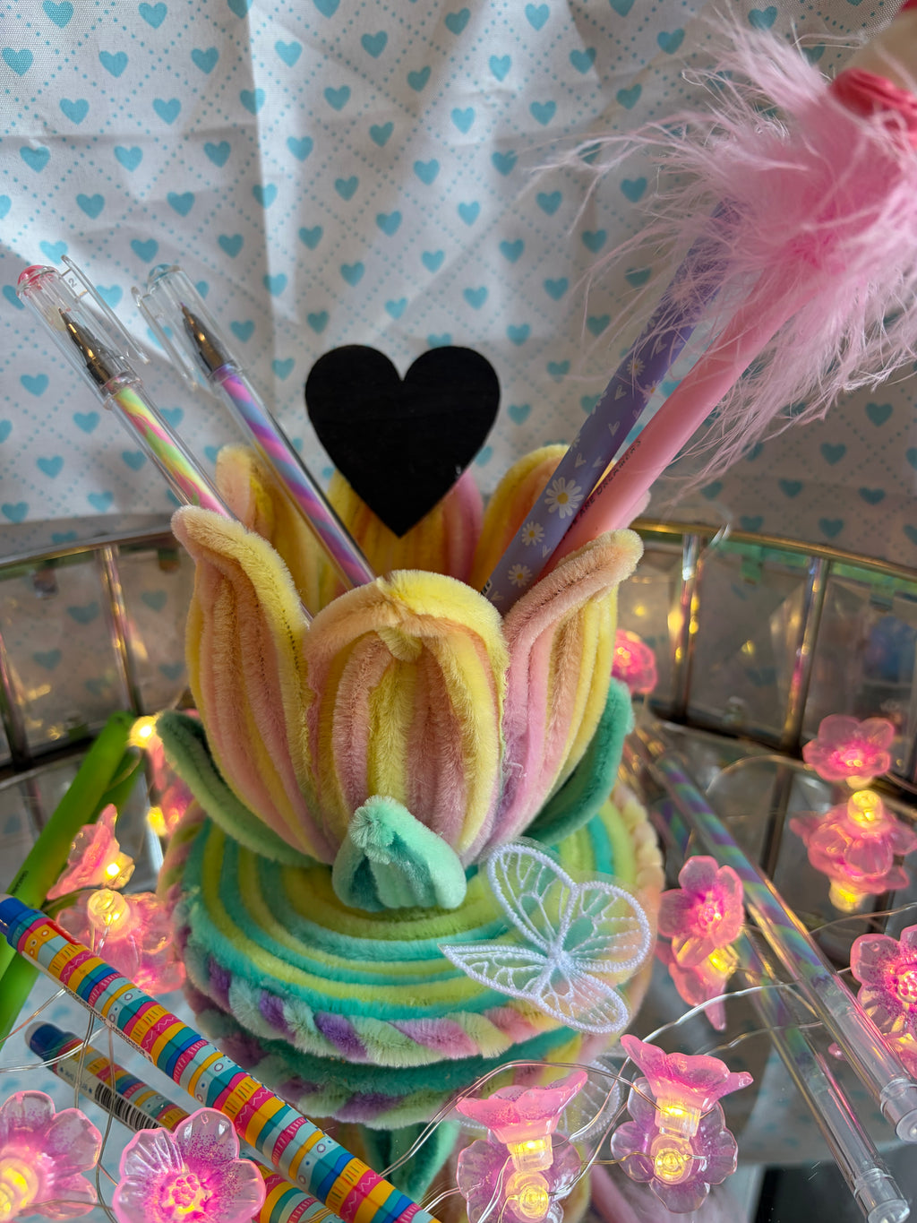 Pot à crayon en forme de fleurs